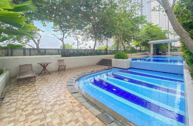 Good Place And Homey 2Br Bassura City Apartment Near Mall