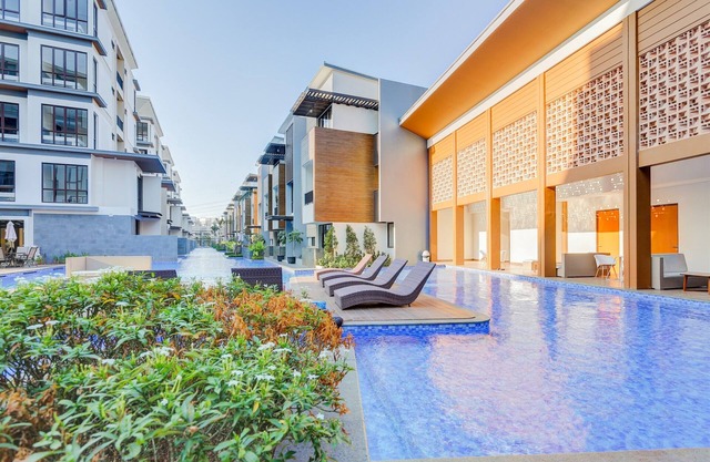 Good Place And Homey 3Br At Asatti Apartment