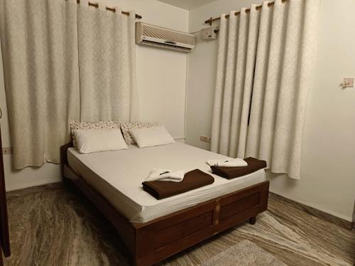 Good shepherd & Sabs Apartments And rooms