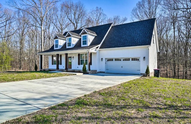 Goodlettsville Home about 4 Miles to Raceway!
