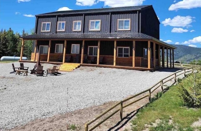 Goose Bay Lodge