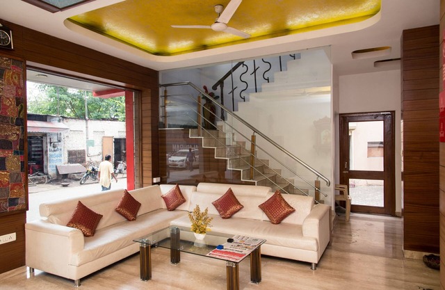 Gorbandh Hotel