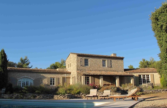 Gordes / Goult - Impresionante Mas Provenzal en una colina en Luderon