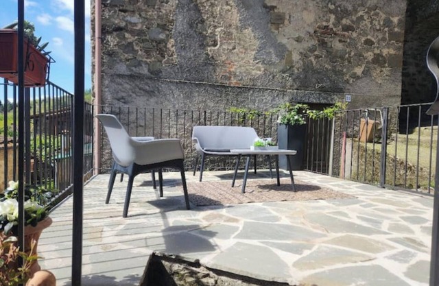 Gorgeous Remodeled Villa in Pieve di Monti di Villa Northern Tuscan w/VIEWS
