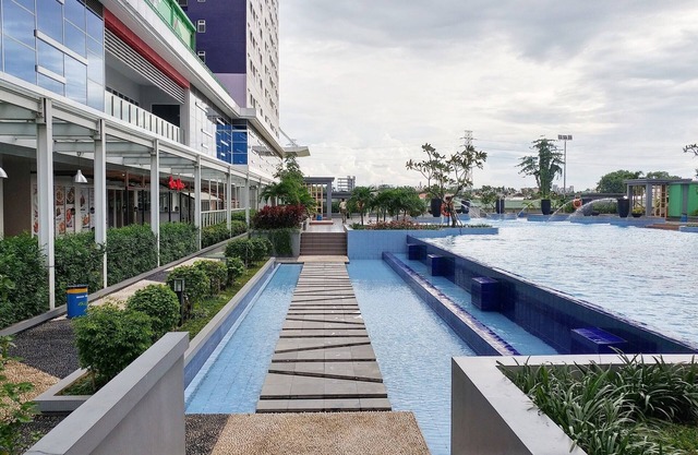 Gorgeous 2BR Green Pramuka Apartment