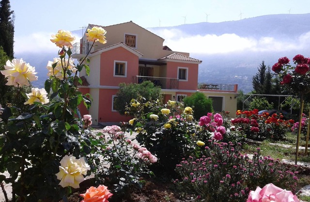 Hermosa villa de 3 dormitorios y 110 m2 cerca del mar [MHTE0458K0469201]