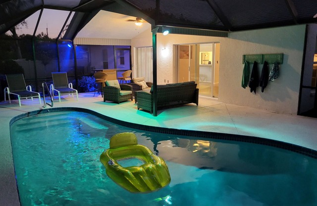 Gorgeous 3 Bedroom 2 Full Bath House with Heated Inground Pool and Lanai !!!!