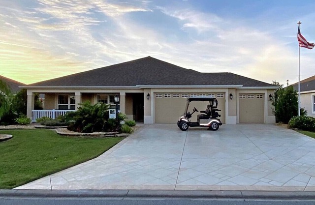 GORGEOUS 3 bedroom 2 bath Designer home.