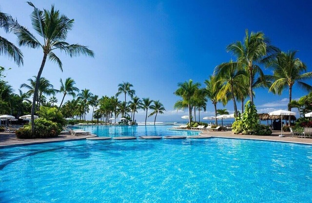 3BD / 3bath Luxurious Spa Tower @ the Grand Luxxe - other size units available