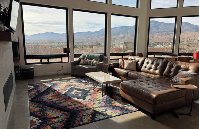 Gorgeous 360° views- The perfect home for your Sedona vacation!
