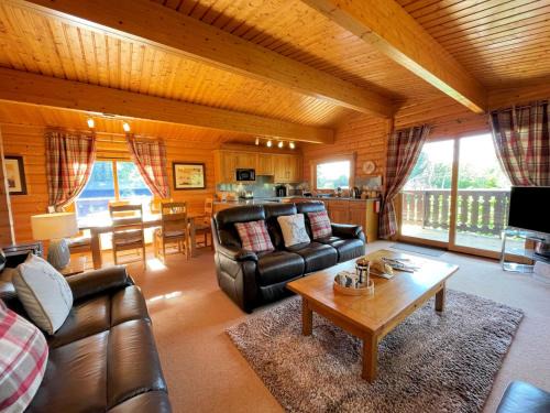 Gorgeous 3BR Norwegian Lodge with Stunning Views Pass the Keys