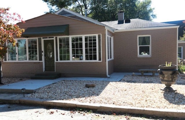 Gorgeous 4 Bedroom House in the Heart of McDonough