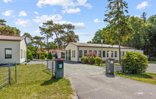 Gorgeous Apartment In Altenkirchen