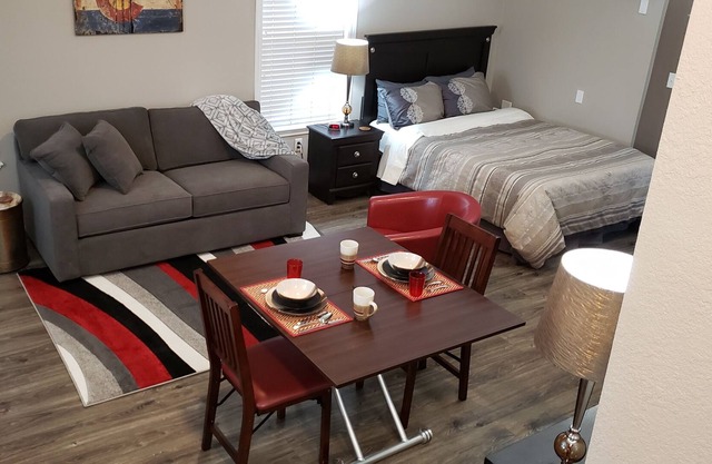 Gorgeous Bradburn Red Carriage House with Huge Deck, Carport and W/D