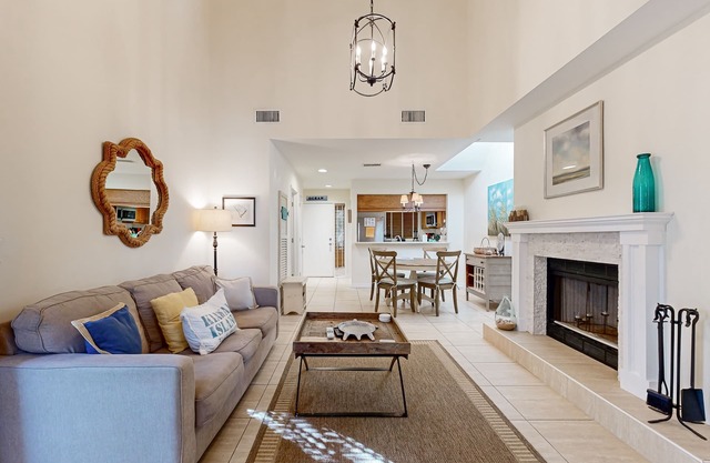 Precioso condominio con cancha de tenis compartida y área de juegos cercana