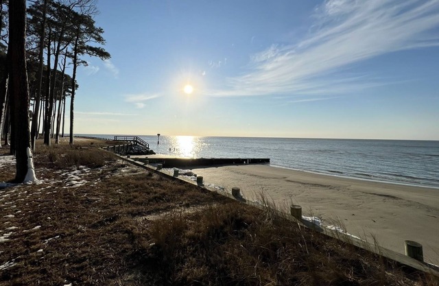 Gorgeous contemporary bay front home. Huge yard and private beach!