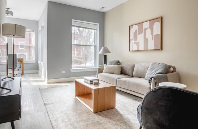 Gorgeous Edgewater 2BR nr Loyola & Red Line, by Blueground