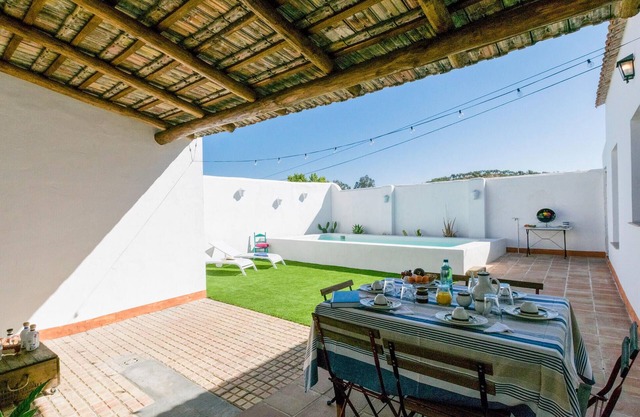 Gorgeous home in Villanueva del Rio y M