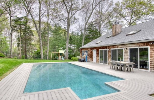 Gorgeous Four Bedroom Home in Sag Harbor with Pool/water access