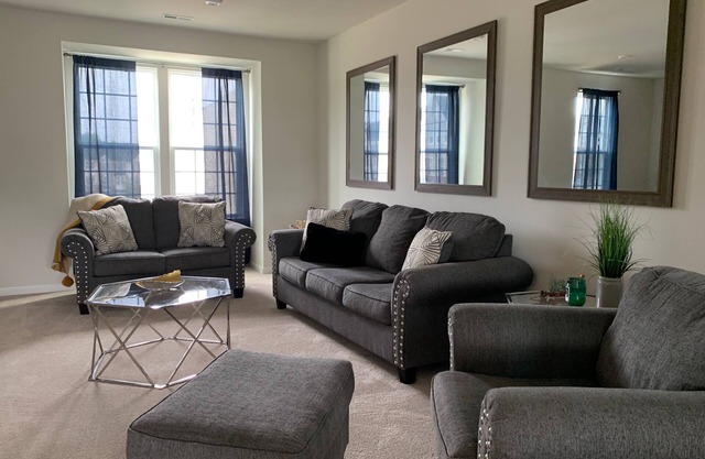 Gorgeous, Fully Furnished, 3 Story Townhome!!!