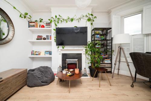 Gorgeous Garden Flat, Wood Green