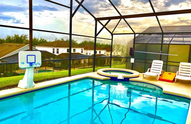 5⭐️Gorgeous ** Gated ** Great Price * ❤️Where U Stay * 15 Min. DISNEY * WI-FI * Piscina climatizada *
