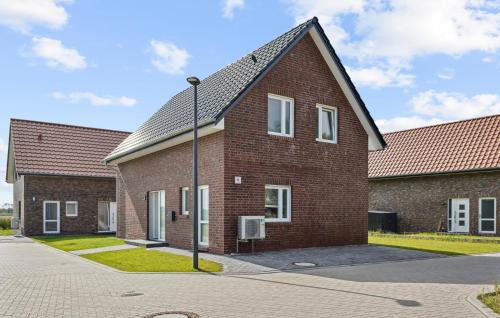Gorgeous Home In Wurster Nordseeküste With Sauna