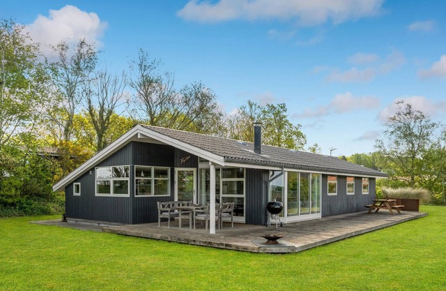 Increíble casa en Allingåbro con sauna