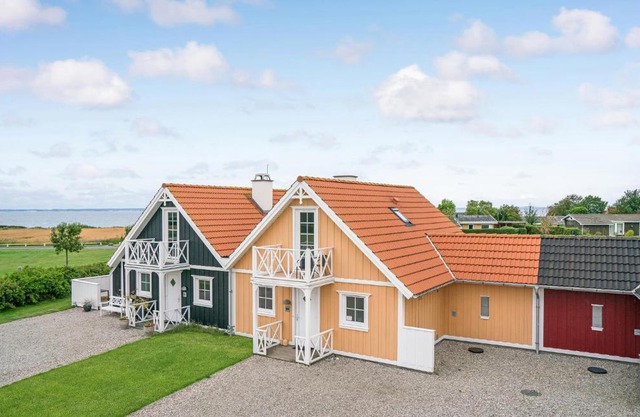 Gorgeous Home In Brenderup Fyn