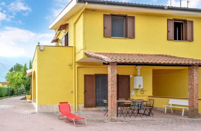 Preciosa casa en Carano con cocina.