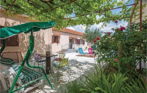 Gorgeous Home In Dubravice-Skradin With Wifi