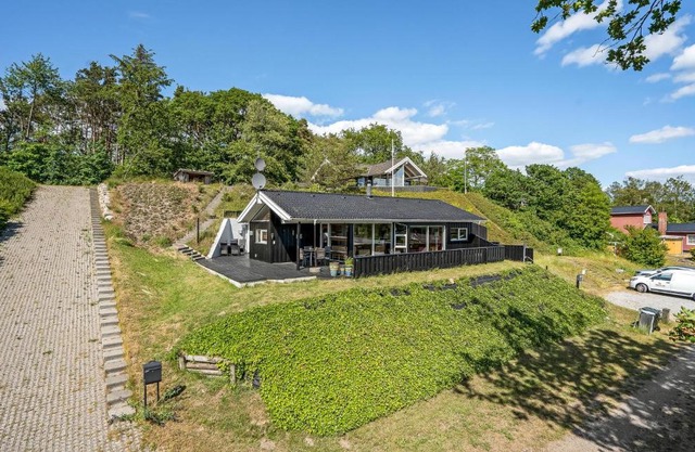 Gorgeous Home In Ebeltoft With Sauna
