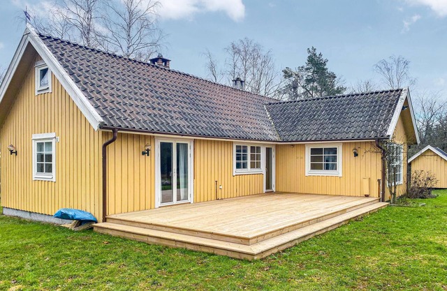 Increíble casa en Färjestaden con WiFi
