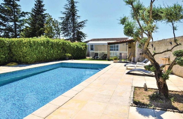 Gorgeous Home In Robion With Kitchen