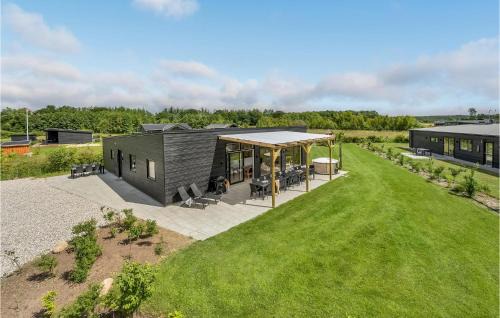Gorgeous Home In Glesborg With Kitchen