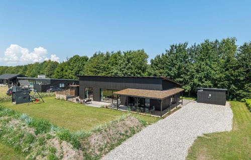 Gorgeous Home In Hadsund With Kitchen