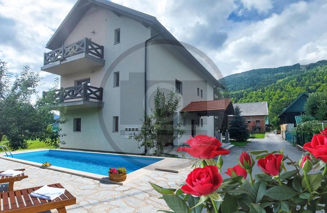 Preciosa casa en Jasenak con sauna