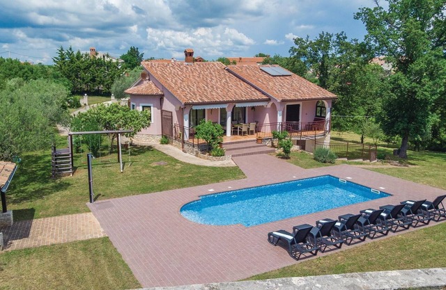 Preciosa casa en Krnica