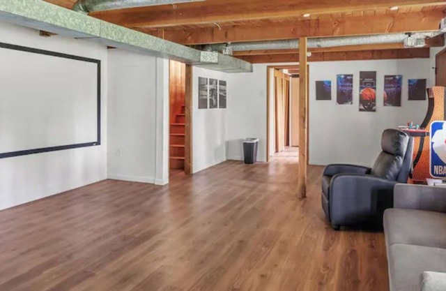 Gorgeous Home in Maplewood on 3/4 Acre