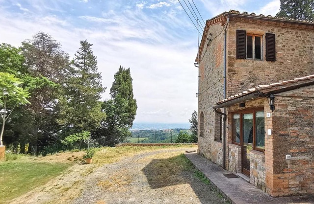 Gorgeous Home In Montaione With Wifi