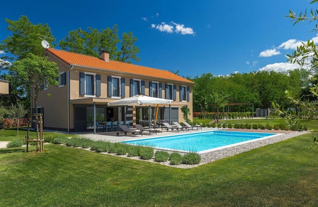 Villa Krostula