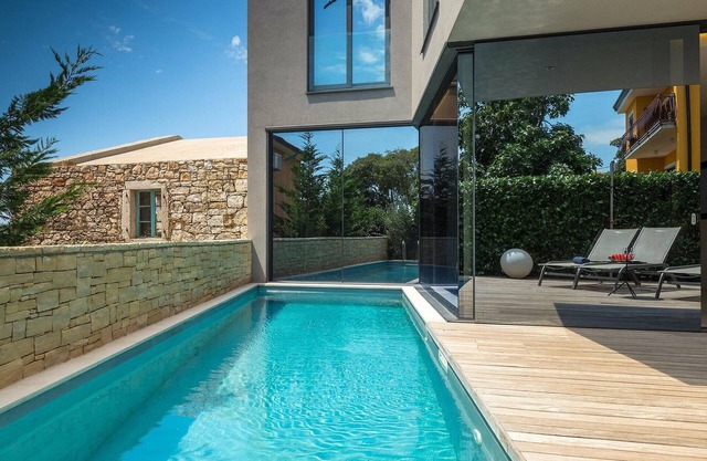Preciosa casa en Porec con sauna