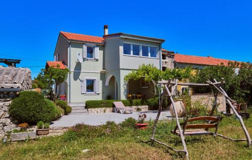 Gorgeous Home In Punta Kriza With Wifi