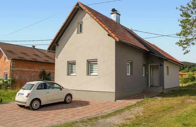 Preciosa casa en Saborsko con WiFi
