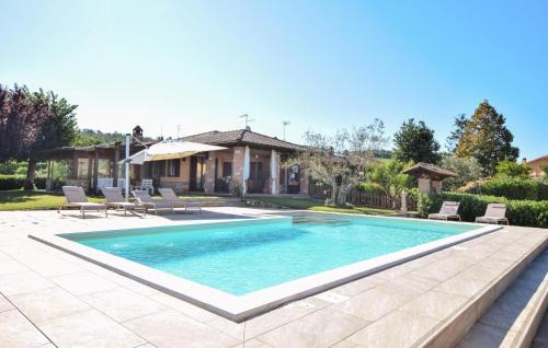 Gorgeous Home In Todi