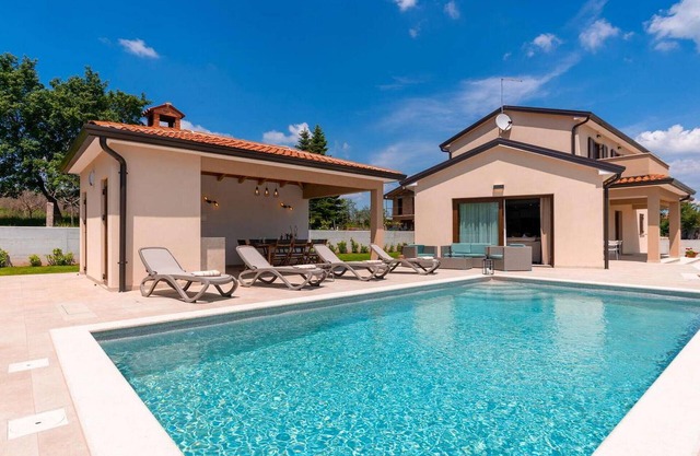 Villa Alena