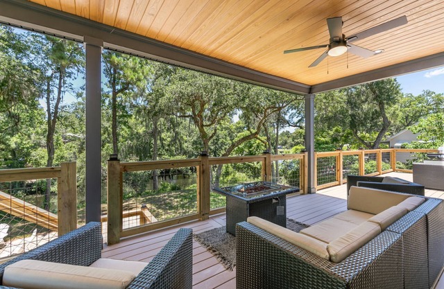 Gorgeous Brand New Home on the Black Creek, 2 firepits, Peaceful Views