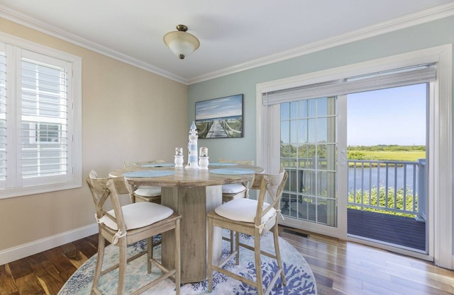 Gorgeous home with water views,Walk to Sand Hill Cove