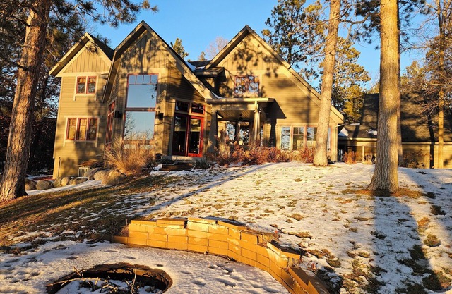 Gorgeous lake front home on Straight Lake with panoramic views!!