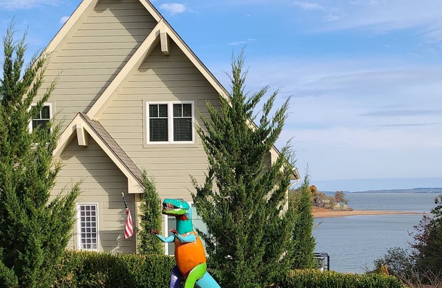 Gorgeous lake house with sandy beachfront. Welcome to Lost World Landing